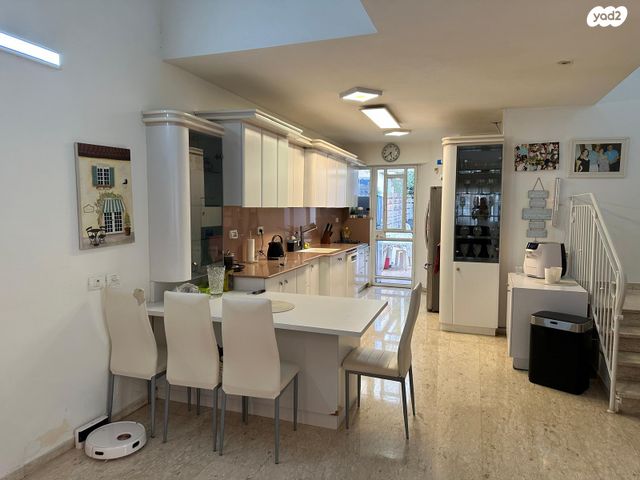 דו משפחתי, כפר יונה