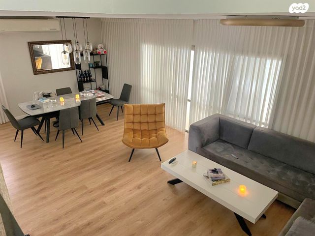 דו משפחתי, יהלום, מרכז המושבה, גן יבנה