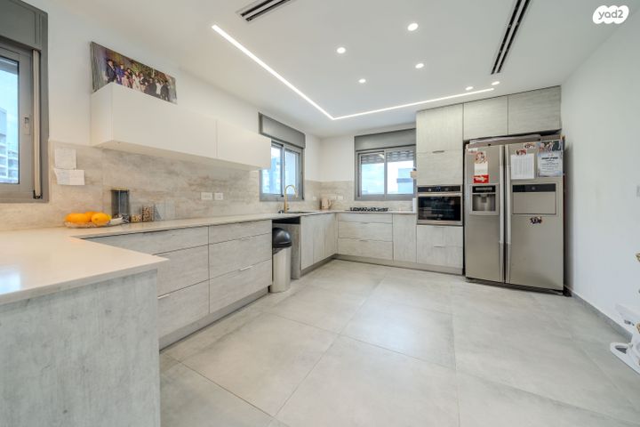 גג/ פנטהאוז, הקהילה 13, בצוותא, חריש