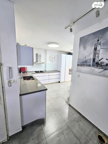 דירת גן, כפר יונה