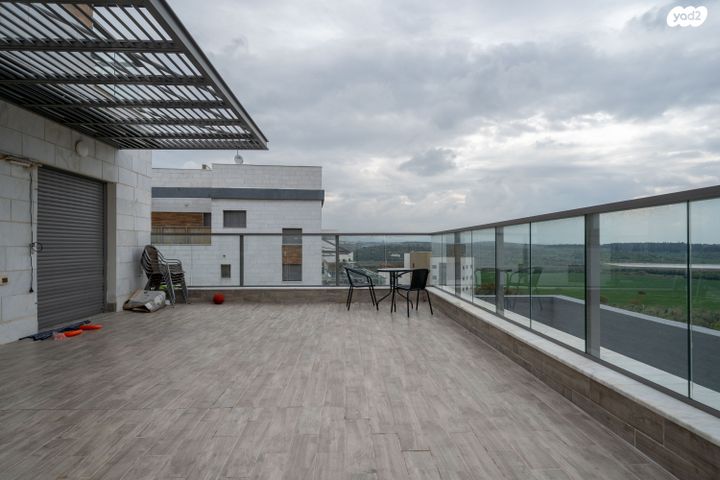 גג/ פנטהאוז, הקהילה 13, בצוותא, חריש