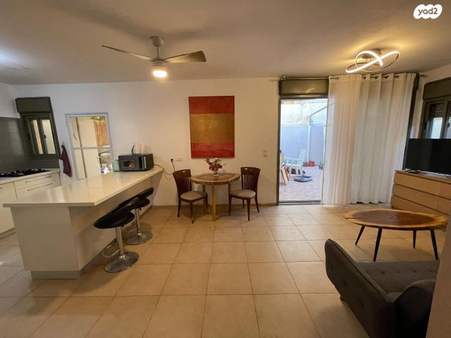 דו משפחתי, כפר יונה