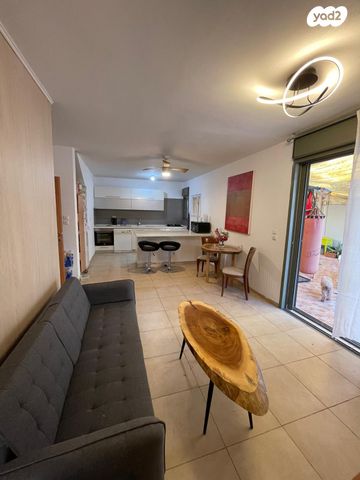 דו משפחתי, כפר יונה