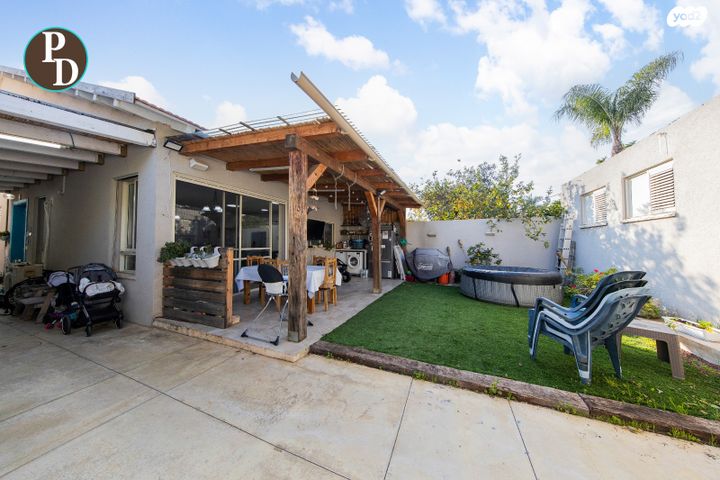 דו משפחתי, כפר יונה