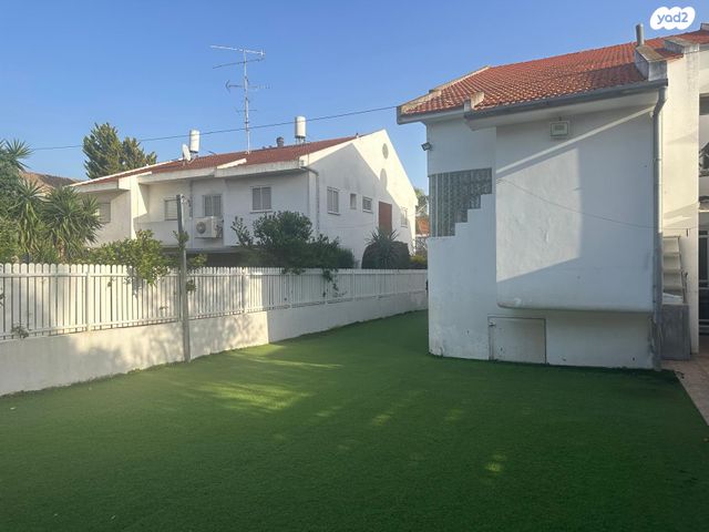 דו משפחתי, כפר יונה