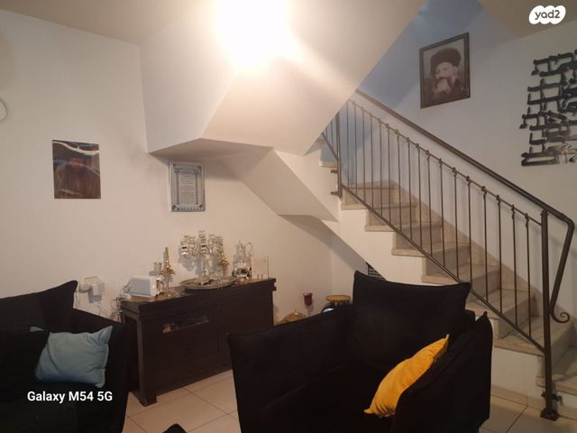 דו משפחתי, גינוסר 24, בתרא, קצרין