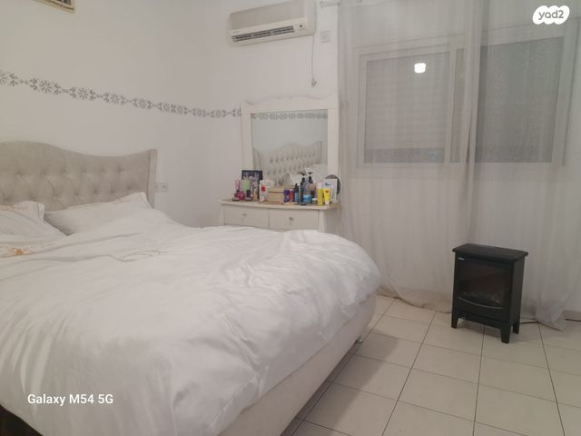 דו משפחתי, גינוסר 24, בתרא, קצרין