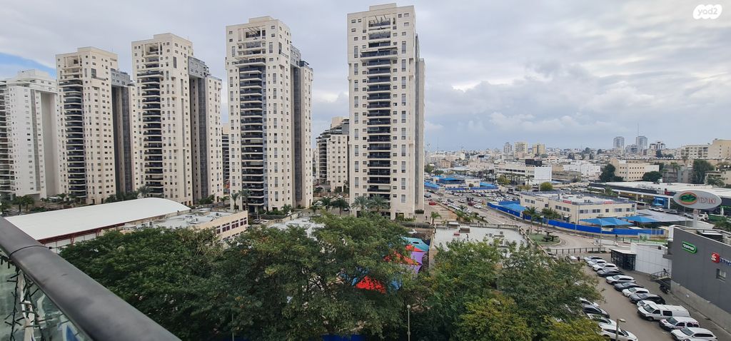 יעל רום 5