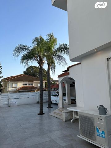 דו משפחתי, כפר יונה