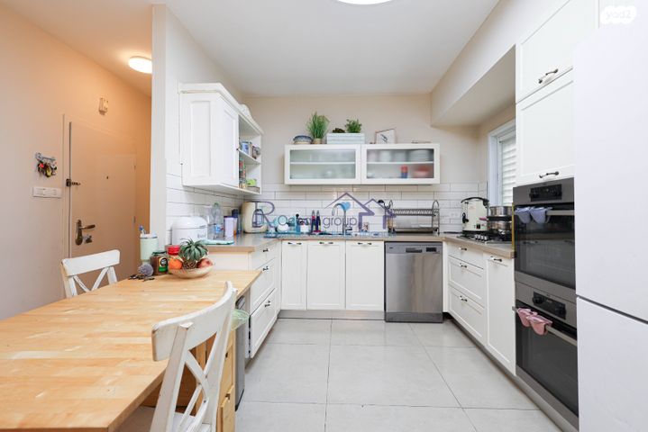 דירה, י.ל. פרץ 5, קרית נורדאו, נתניה