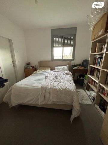 דירה, זלמן שזר, מורשת, מודיעין מכבים רעות