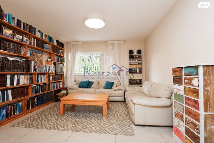 דירה, י.ל. פרץ 5, קרית נורדאו, נתניה