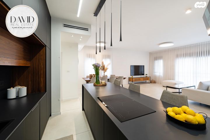 דו משפחתי, הזכוכית 20, בית אליעזר, חדרה