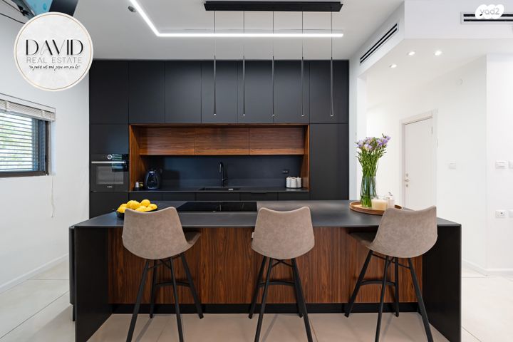 דו משפחתי, הזכוכית 20, בית אליעזר, חדרה