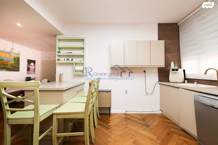 דירה, הגולן 6, קרית השרון, נתניה