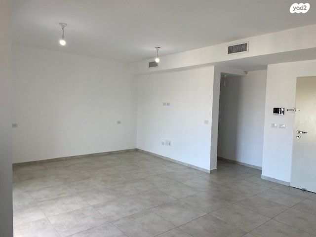 קרן היסוד 22