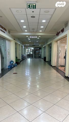 חנויות/ שטח מסחרי, המגינים, מודיעין מכבים רעות