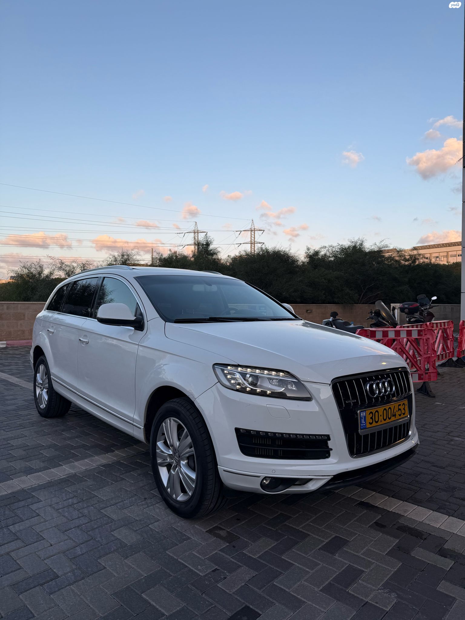 מודעת רכב אאודי Q7