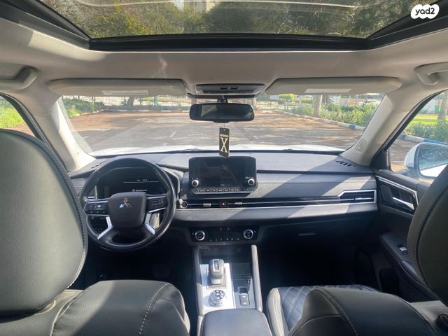 מיצובישי אאוטלנדר