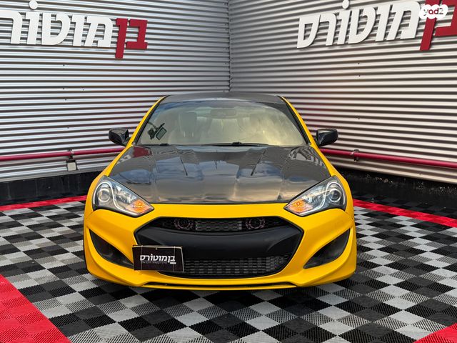 יונדאי ג'נסיס 