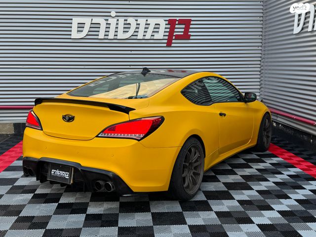 יונדאי ג'נסיס 