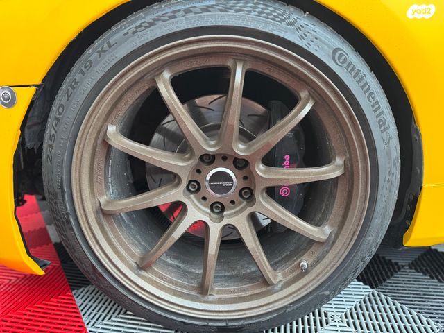 יונדאי ג'נסיס 