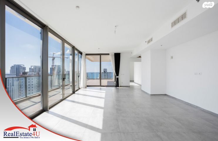 גג/ פנטהאוז, אריק לביא 18, עיר ימים, נתניה