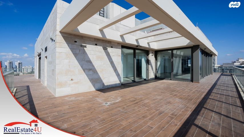 גג/ פנטהאוז, אריק לביא 18, עיר ימים, נתניה