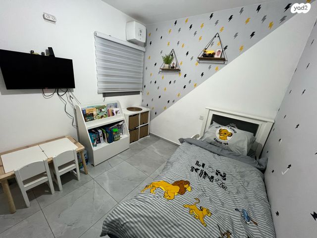 דירה, אלי סיני, נתיבות מערב, נתיבות