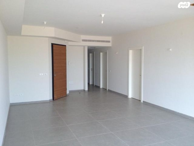 דירה, מתחם גרינברג, הוד השרון