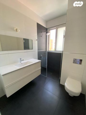 דירה, מתחם גרינברג, הוד השרון