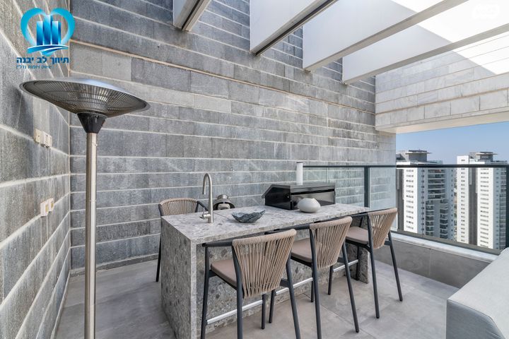 גג/ פנטהאוז, הנמל, נאות רבין, יבנה