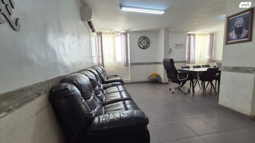 דירה, לוי אשכול, שיכון ד, טבריה