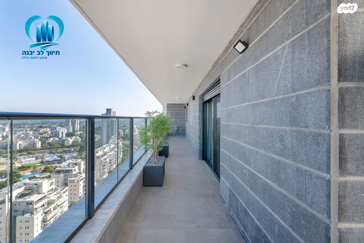 גג/ פנטהאוז, הנמל, נאות רבין, יבנה