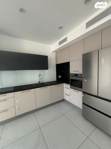 דירה, ניסים אלוני 2, צמרות איילון, פארק צמרת, תל אביב יפו