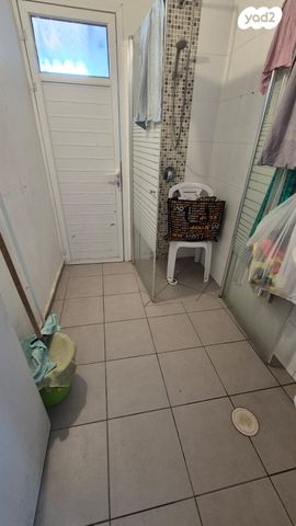 דירה, לוי אשכול, שיכון ד, טבריה