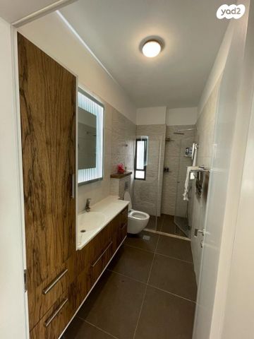 בית פרטי/ קוטג', דר' ג'ין קלוס פישמן, כלניות, באר שבע