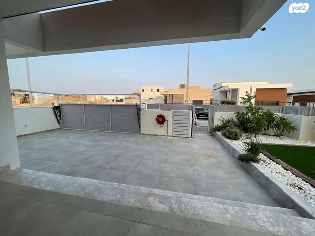 בית פרטי/ קוטג', דר' ג'ין קלוס פישמן, כלניות, באר שבע