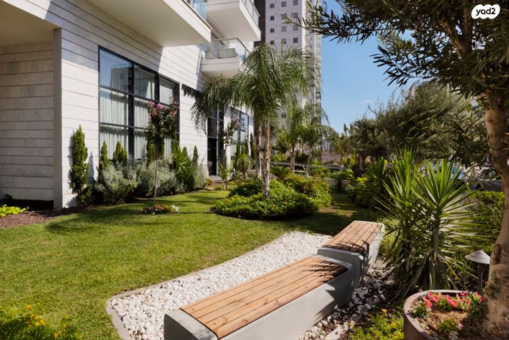 דירה, חיים חפר, הרקפות, ראשון לציון