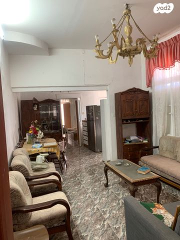 דירה, יוחנן הקדוש, ואדי נסנאס, חיפה