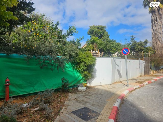 מגרשים, סמטת ניסנוב, הרצליה