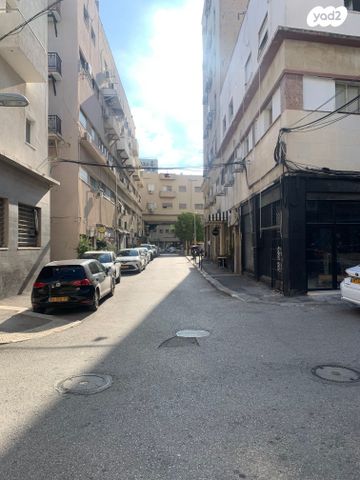 שער פלמר, תחנת רכבת השמונה