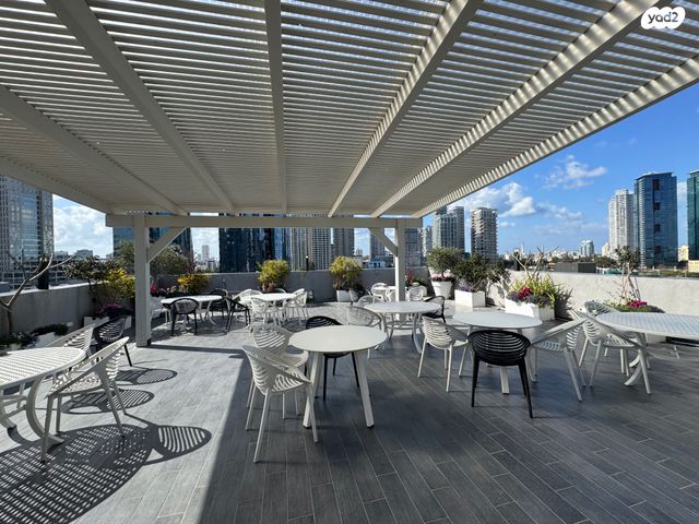 משרדים, היצירה 24, בורסה, רמת גן