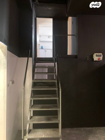 חנויות/ שטח מסחרי, שער פלמר, תחנת רכבת השמונה, חיפה