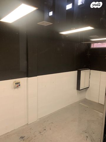 חנויות/ שטח מסחרי, שער פלמר, תחנת רכבת השמונה, חיפה