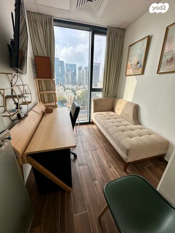 יגאל אלון 94