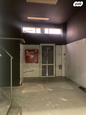 חנויות/ שטח מסחרי, שער פלמר, תחנת רכבת השמונה, חיפה