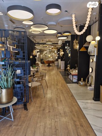 חנויות/ שטח מסחרי, דרך קיבוץ גלויות, גבעת הרצל, אזור המלאכה יפו, תל אביב יפו