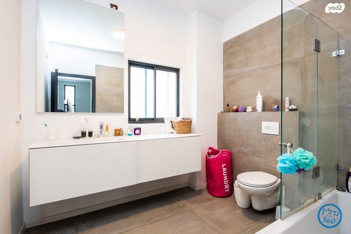 דו משפחתי, מושבה מרכז, זכרון יעקב