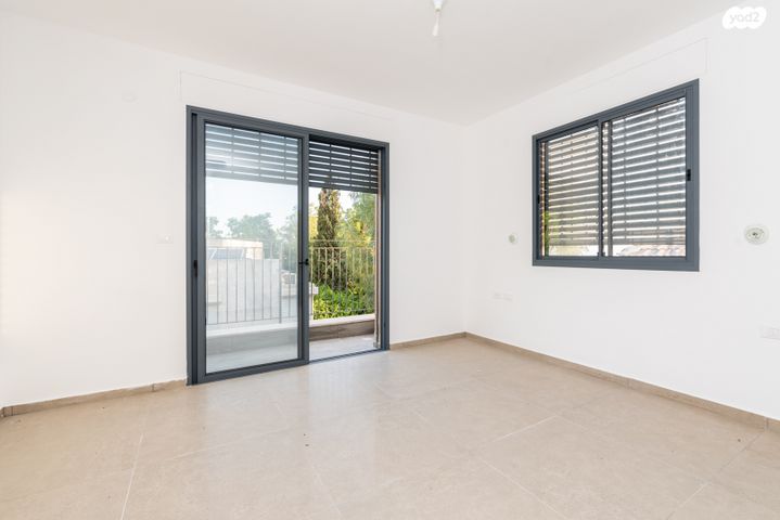 דו משפחתי, מושבה מרכז, זכרון יעקב